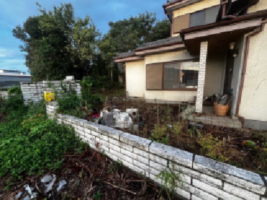 現金で購入する対象となる築古物件の外観イメージ（銀行融資に頼らない投資手法）